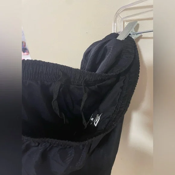 ✨Women’s Umbro Track Shorts Size M - Picture 8 of 9